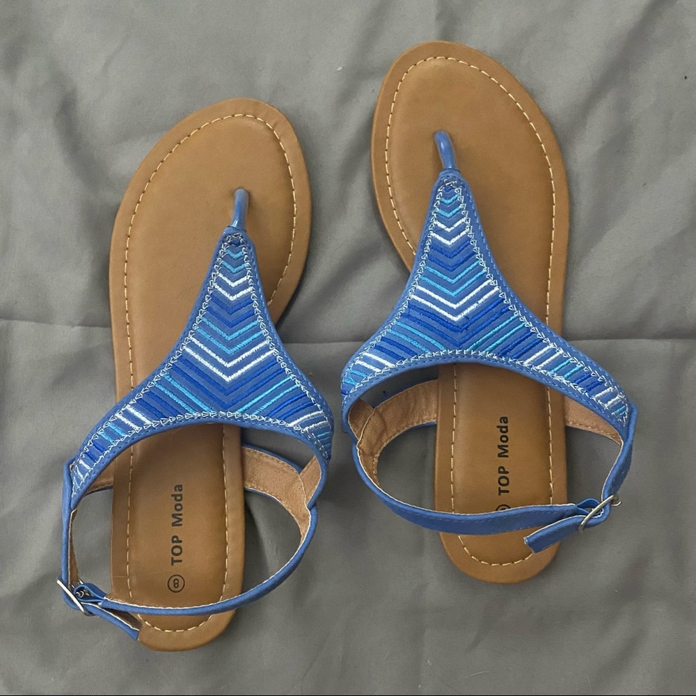 Blue patterned sandals - Picture 3 of 3